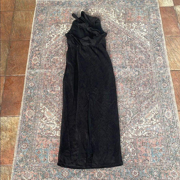 DISSH Vera Black Linen Maxi Dress - Picture 9 of 9